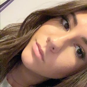 Meet your Posher, Brianna